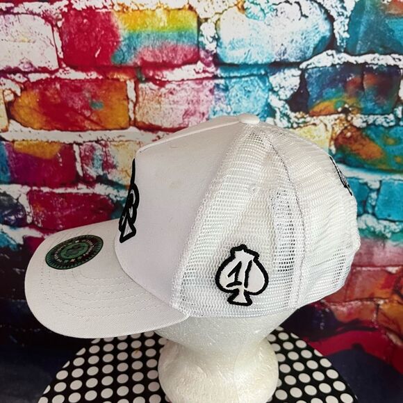 1 Iron Trendy Clover Logo "Luck is with me" 2022  Baseball Style Hat Cap One Siz - Picture 2 of 7